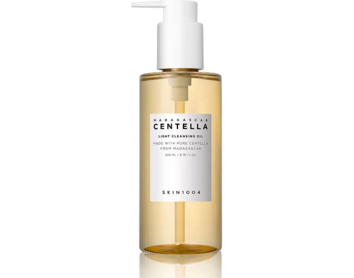 SKIN1004 Madagascar Centella Light Cleansing Oil.